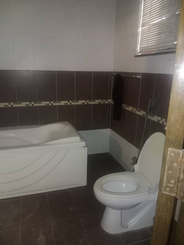 1 Kanal Full House Is Available For Rent In Dha Phase 5 Near Wateen Chowk 23