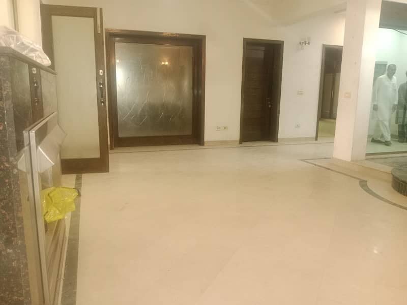 1 Kanal Full House Is Available For Rent In Dha Phase 5 Near Wateen Chowk 26