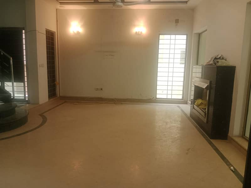 1 Kanal Full House Is Available For Rent In Dha Phase 5 Near Wateen Chowk 30