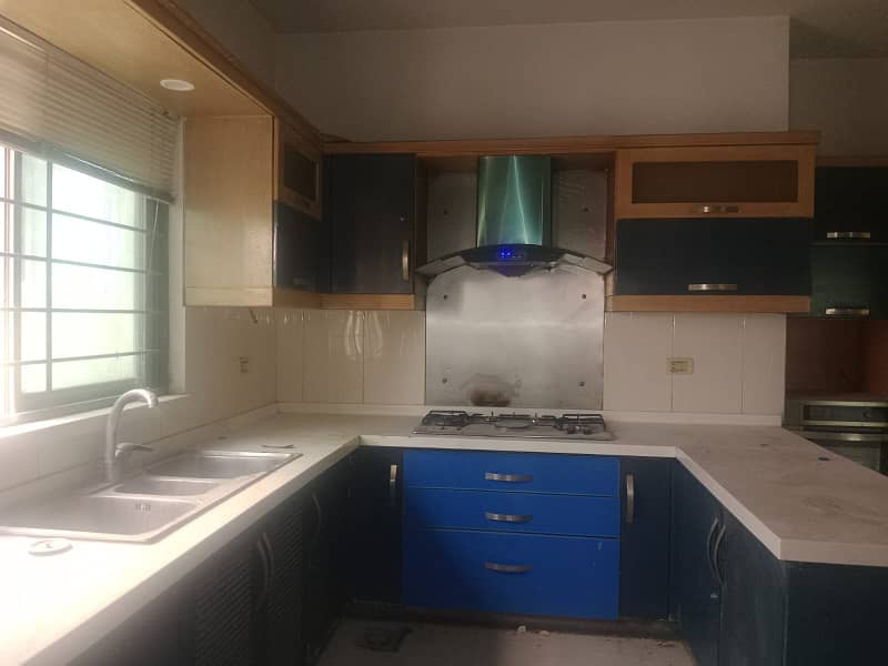 1 Kanal Full House Is Available For Rent In Dha Phase 5 Near Wateen Chowk 31