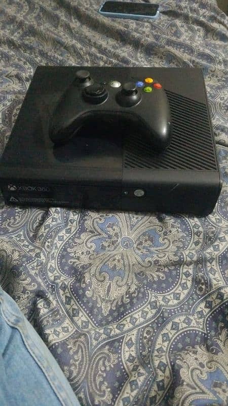 Xbox 360 with original controller jail breaked 1