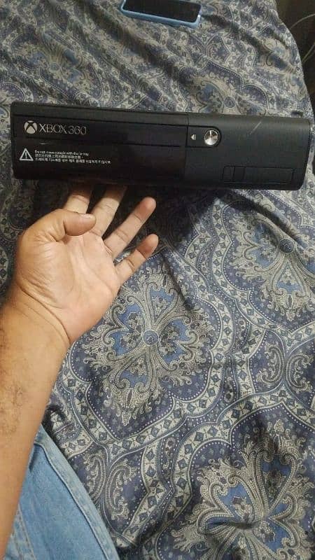 Xbox 360 with original controller jail breaked 3