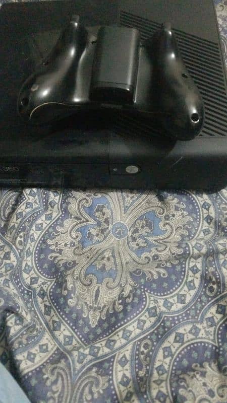 Xbox 360 with original controller jail breaked 5