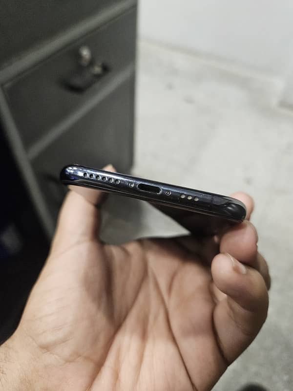 iphone xs pta approved dual sim 4