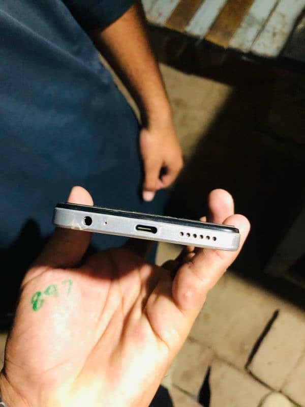 infinix smart 8 plus  4 64 all okay 6