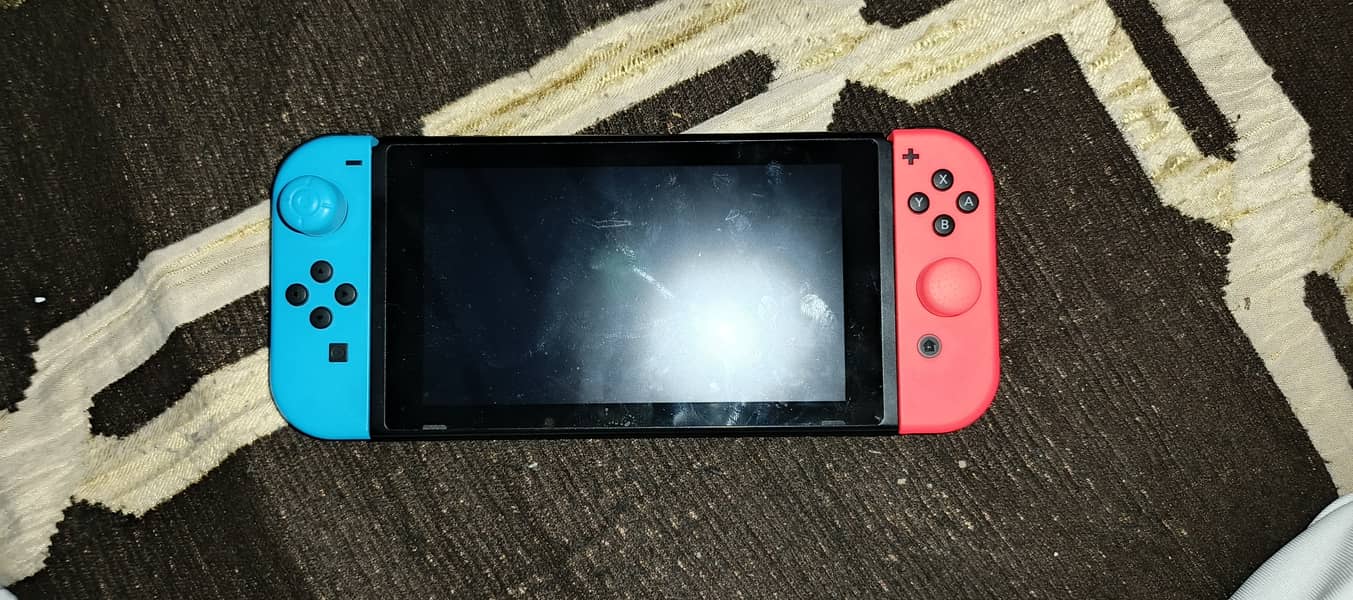 Nintendo switch for sale (with 3 games, bag and other accessories) 5