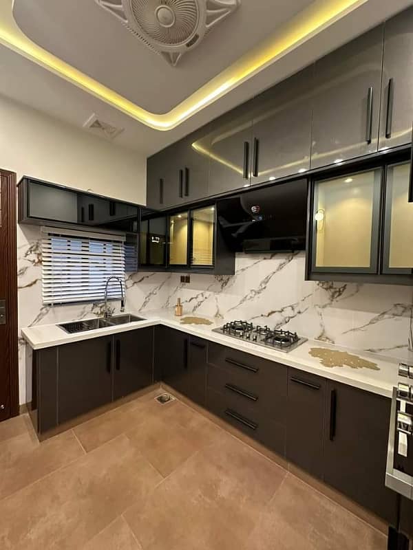 House For Sale 1000 Sq Yard West Open In Gulshan Block 7 7