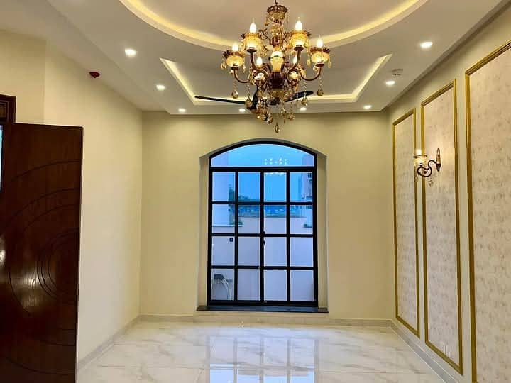 House For Sale 240 Yards West Open In Gulshan Block 5 0