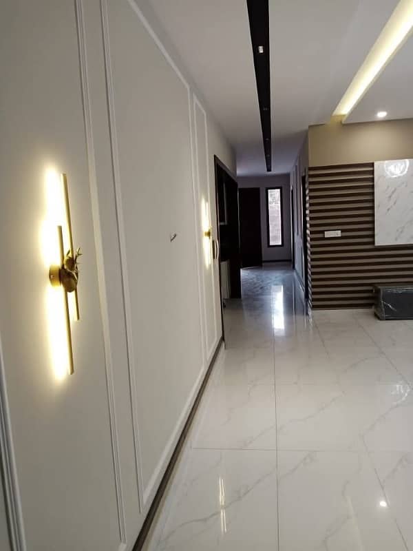 House For Sale 600 Sq Yard West Open In Gulshan Block 6 5