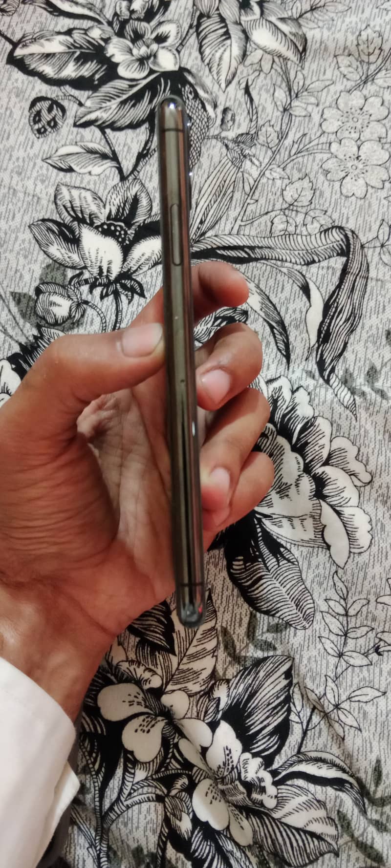 Apple iPhone 11 Pro Max 4