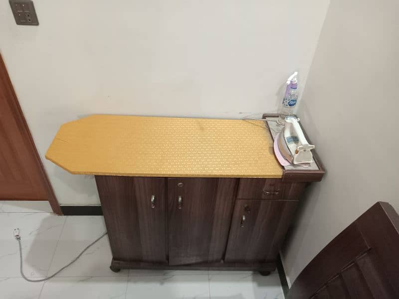 no damage, like new ,cabinet and two drawer 0