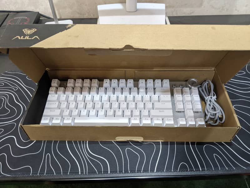 Mechanical Gaming Keyboard - Aula F3001 (Box Opened) 6