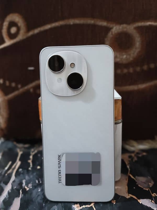 Tecno spark go 1 4+4gb ram 64 rom 6