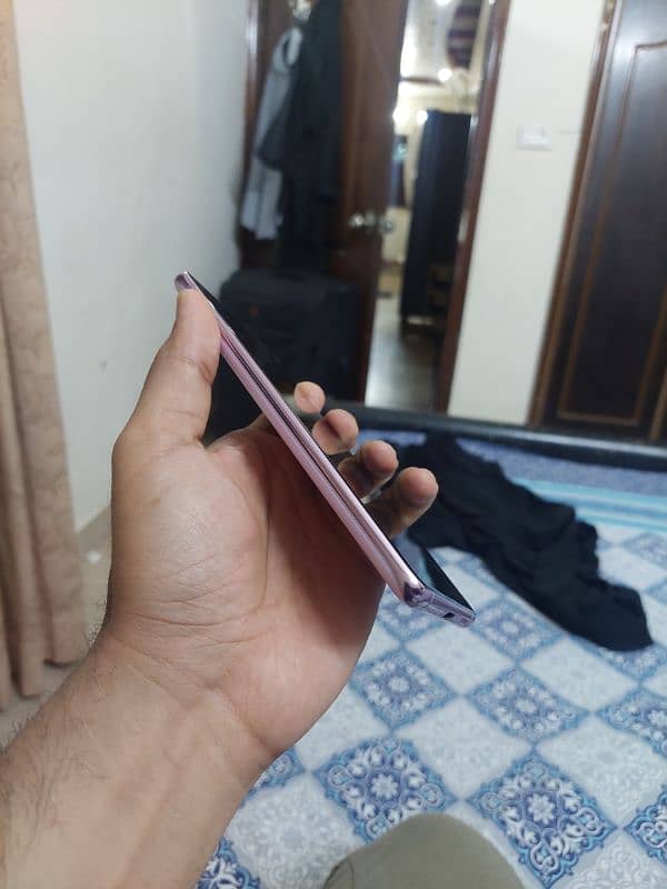 Samsung S20 FE with box non pta 3