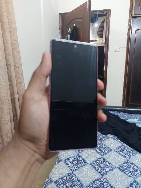 Samsung S20 FE with box non pta 5