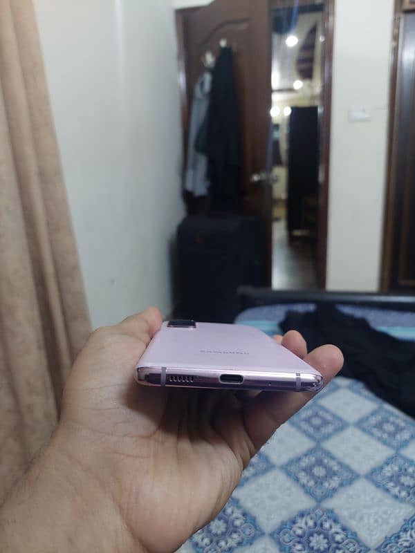 Samsung S20 FE with box non pta 7