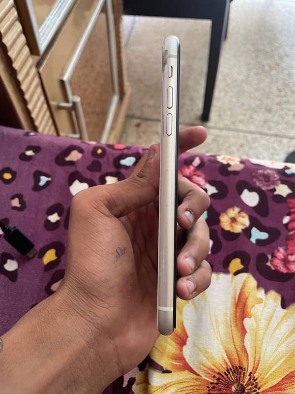 Iphone 11 jv 64gb 4