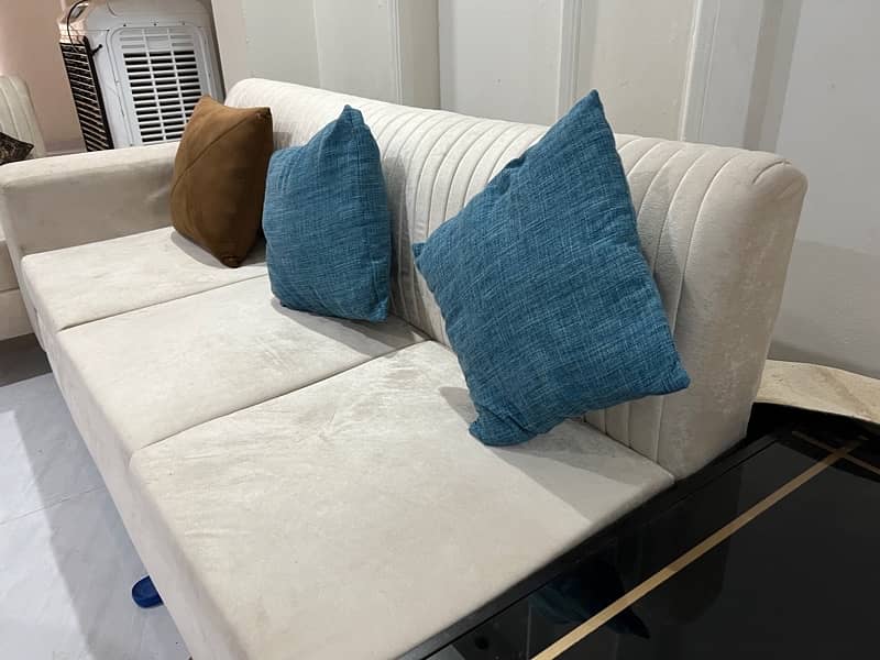 L shaped sofa | 7 seater | Light color 1