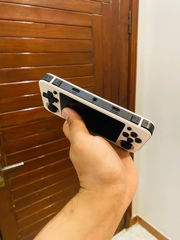 ANBERNIC Games and Wireless game controller For SWH 11