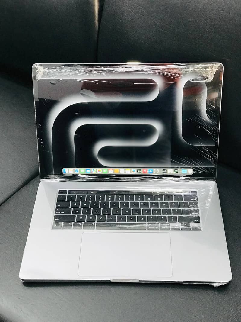 APPLE MACBOOK PRO A2141 ( 2019  WITH 16" DISPLAY) 0