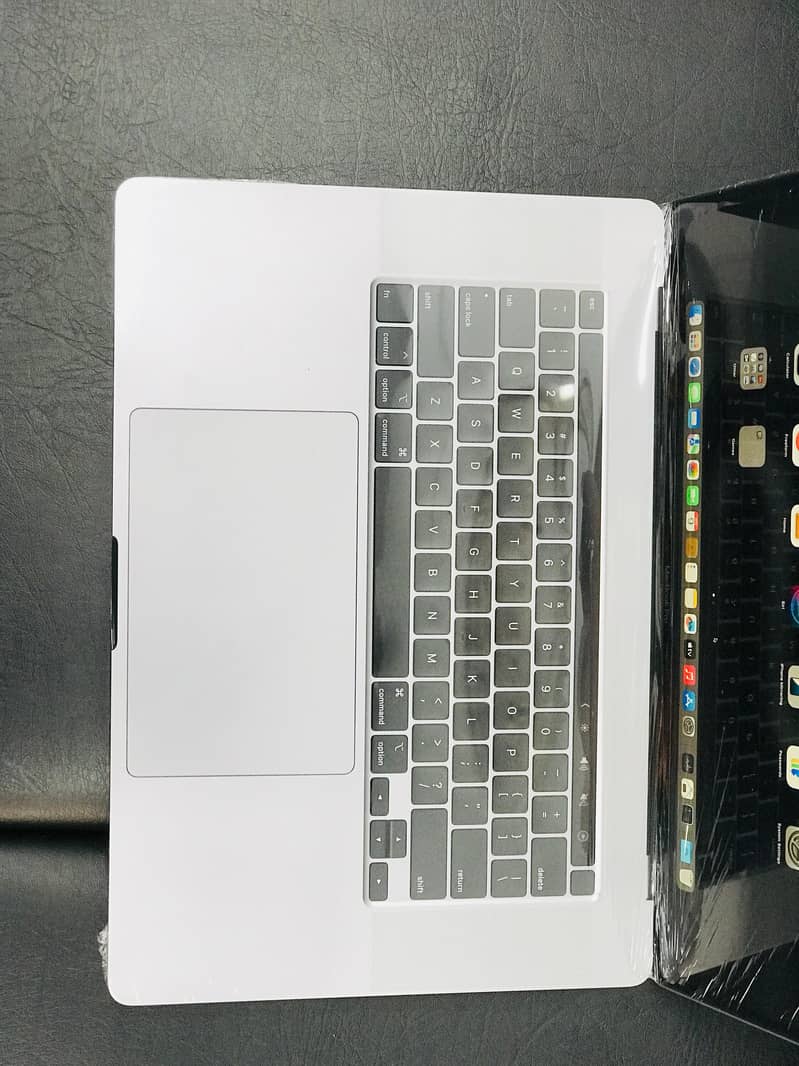 APPLE MACBOOK PRO A2141 ( 2019  WITH 16" DISPLAY) 2