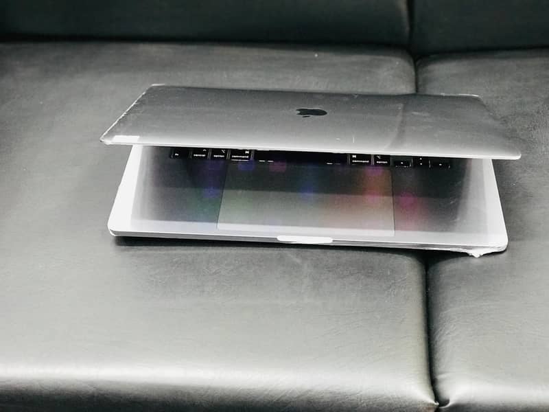 APPLE MACBOOK PRO A2141 ( 2019  WITH 16" DISPLAY) 4