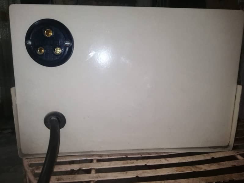 Stablizer 10000 Watts Heavy Duty Brand New Condition 10/10 3
