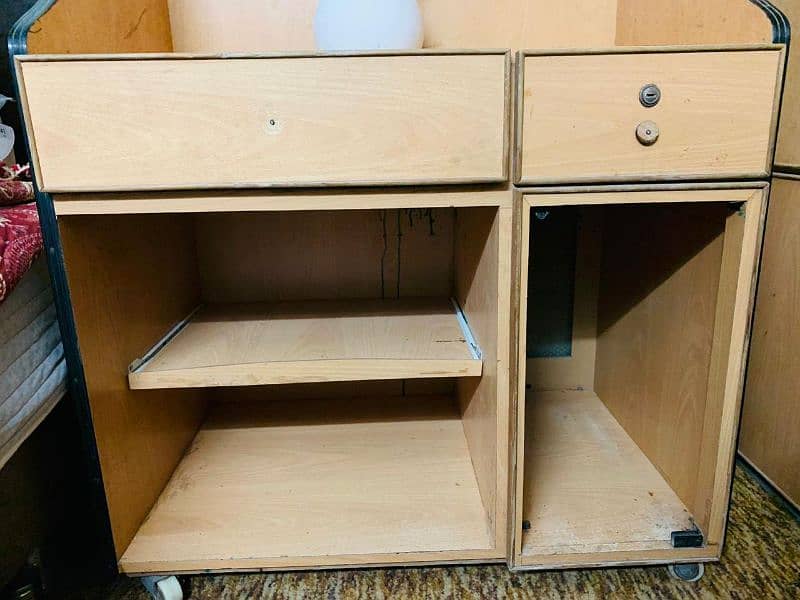 Computer Trolley 4