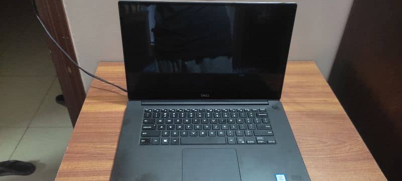 dell precision 5540 9850 core I 7 1