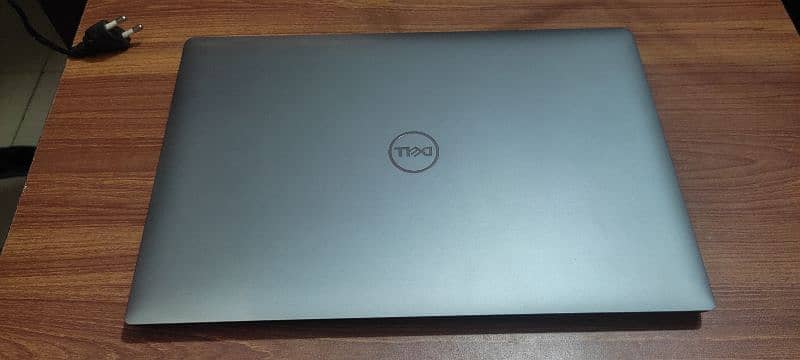 dell precision 5540 9850 core I 7 4