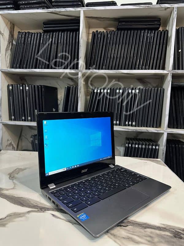 Acer C740 slimmest laptop, 4 GB ram, 128 GB SSD, 7