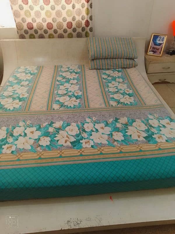 king bed 3