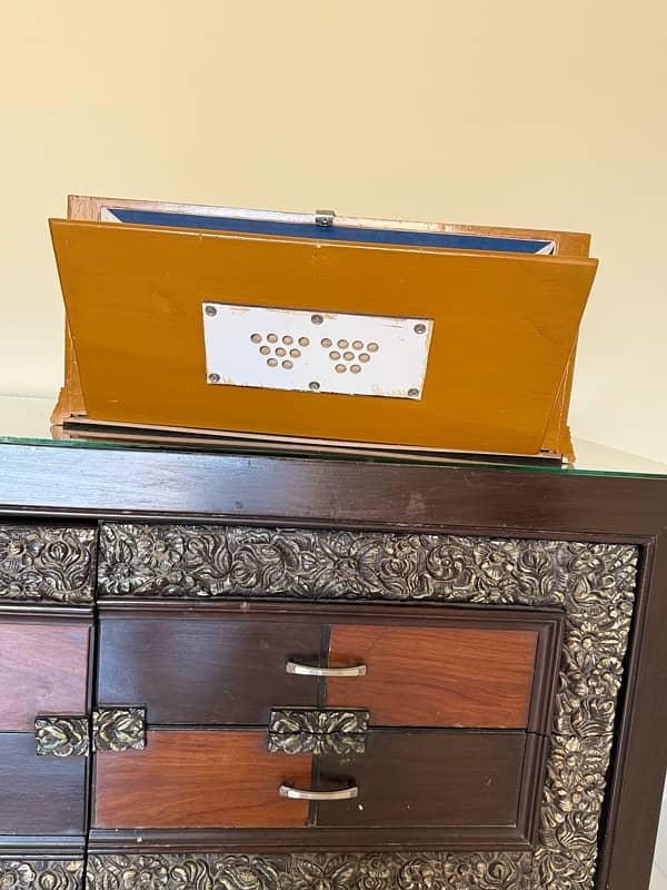 Harmonium good new condition good wood 3