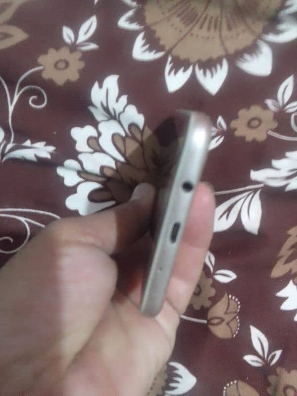 samsung j5prime hy safset hy thora gulas Kerak hy bus or sub tek hy 2