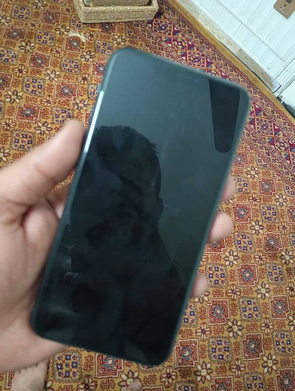 iphone 11 pro max non PTA 1