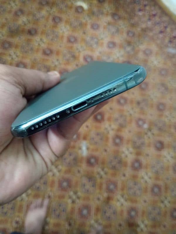 iphone 11 pro max non PTA 5