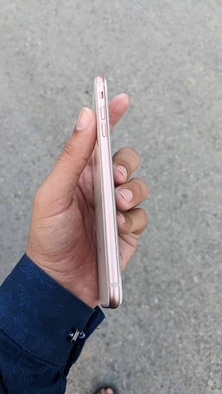 iphone 8 plus 64/JV 4