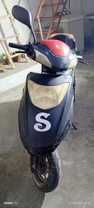 Gallop Sport And Power Scooty Chargeable Bike: 12