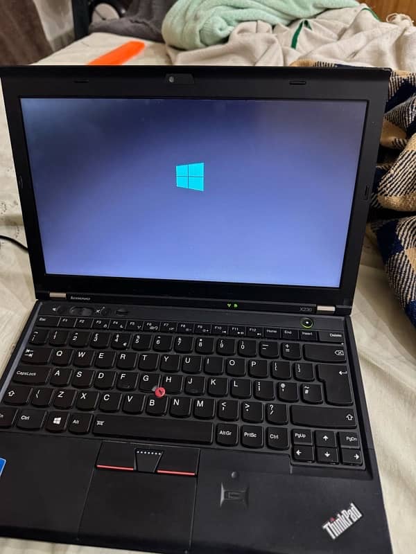 Lenovo thinkpad x230 core i3 3rd Gen 0