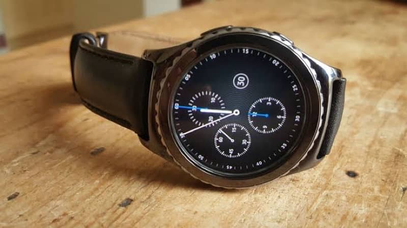 Samsung Gear S2 Classic Watch with Box 0