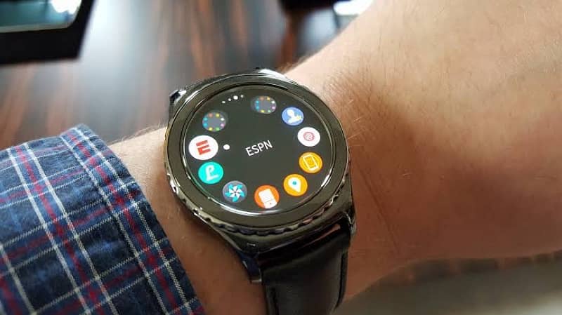 Samsung Gear S2 Classic Watch with Box 1