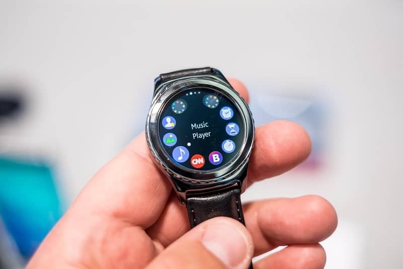 Samsung Gear S2 Classic Watch with Box 2
