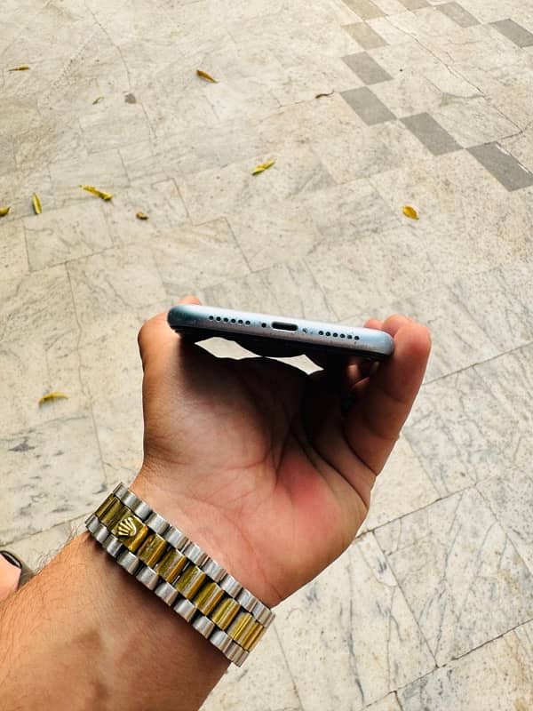 Iphone Xr 128 Gb Non PTA 4