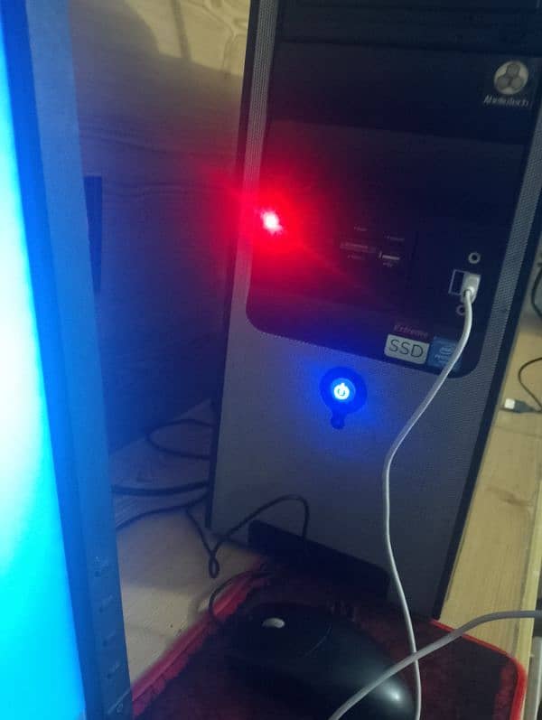 gaming setup full with screen 2