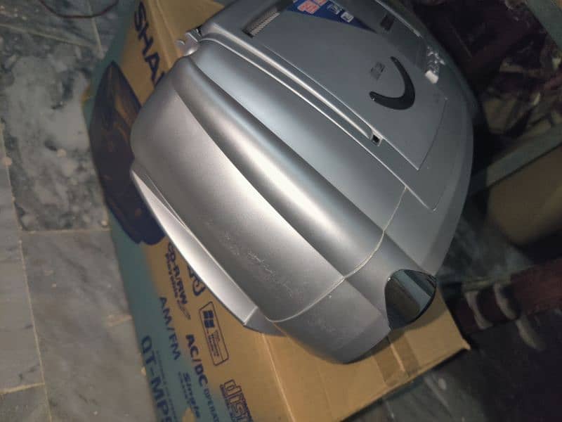 SHARP QT-MP5 BOOM BOX FOR 110-240 VOLTS 3