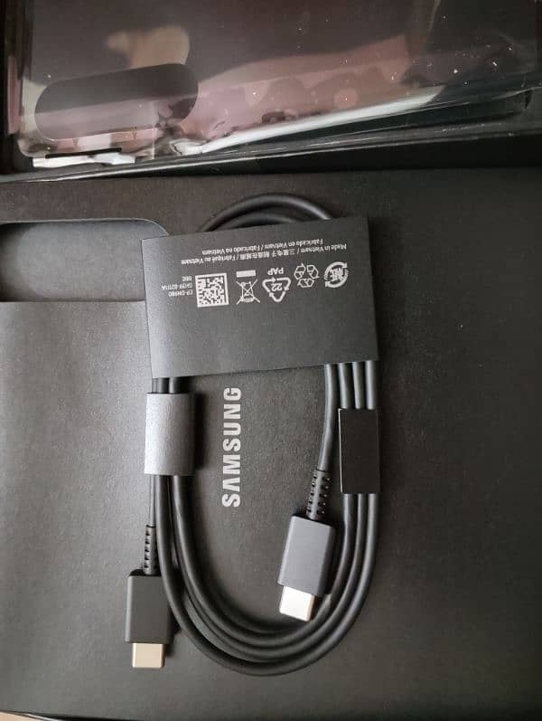 Samsung Galaxy Z Fold 4 Slightly Used 4