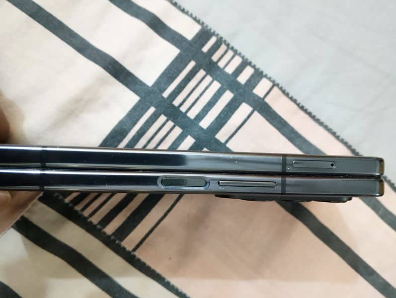 Samsung Galaxy Z Fold 4 Slightly Used 5