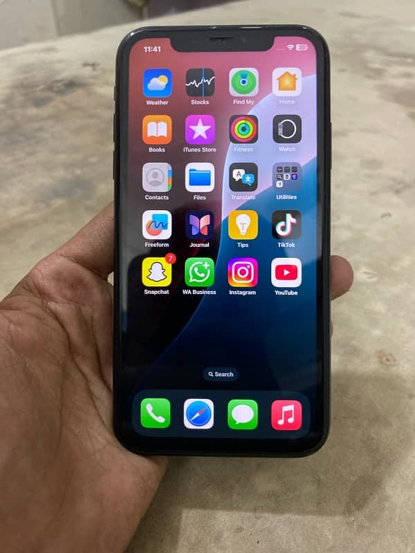 iPhone xr 4