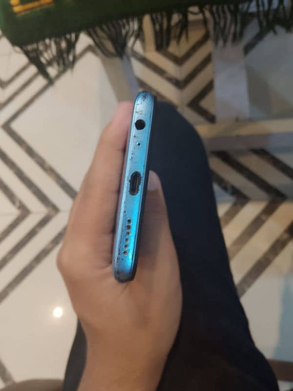 Tecno pop5 lite original condition with box and charger and cover 3