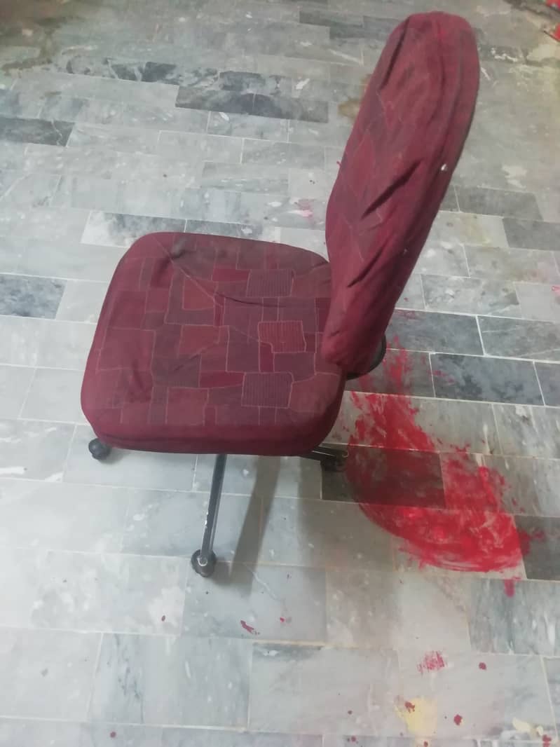 Rotating Revolving Chair with free 2 Cushions 6